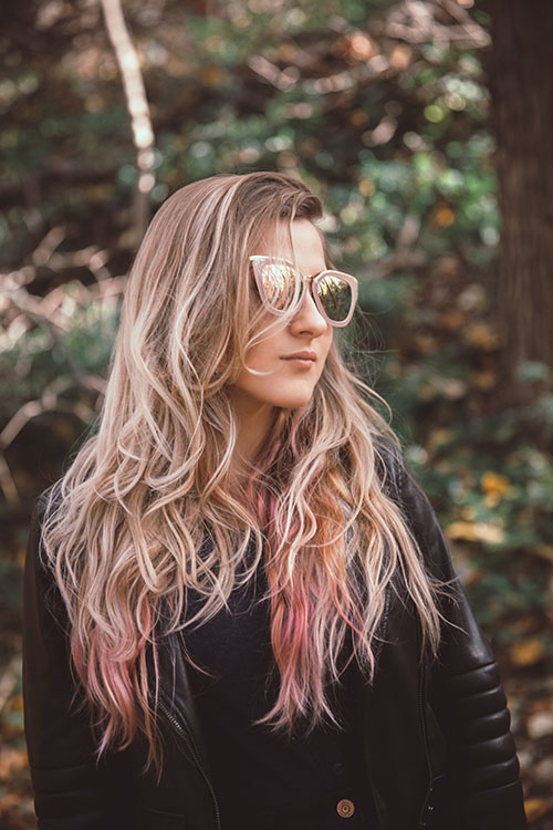 girl with blonde and pink hair